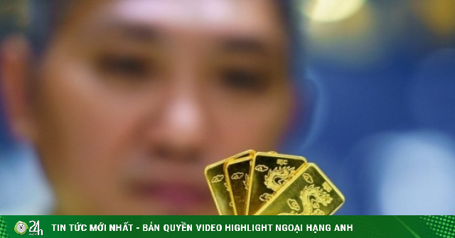 Giá vàng 26/10/2024: Vàng nhẫn vững chân trên đỉnh cao, thị trường thế giới giảm sút
