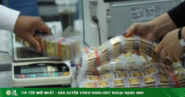 Giá vàng đang tăng cao, nên mua - bán vào thời điểm hiện tại?