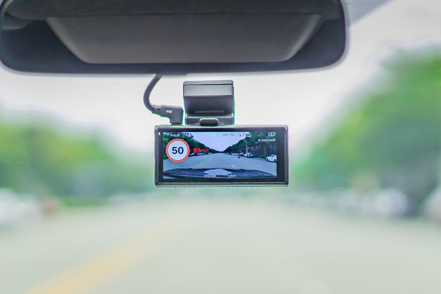 Tính năng cảnh báo tốc độ giới hạn luôn hiển thị trên màn hình SpeedMap M2. Ảnh: Vietmap