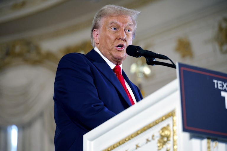 Đế chế kinh doanh khủng cùng khối tài sản khổng lồ của ông Donald Trump - 8