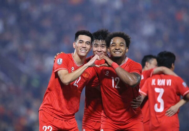000-tien-linh-xuan-son-duy-manh-dtnv-tuyen-vn-3-1-sing-bk-aff-cup-2024-minh-tu-074-17355207302...jpg