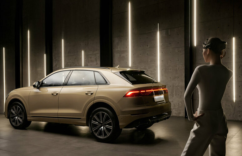 11-01 AUDI Q80550.jpg