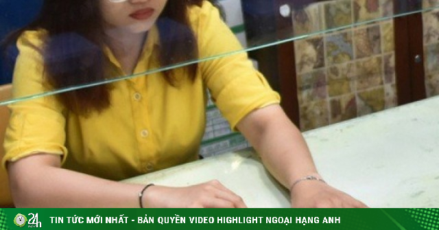 Giá vàng hôm nay 24-12: Sụt giảm bất ngờ, đảo chiều so với ngày hôm qua