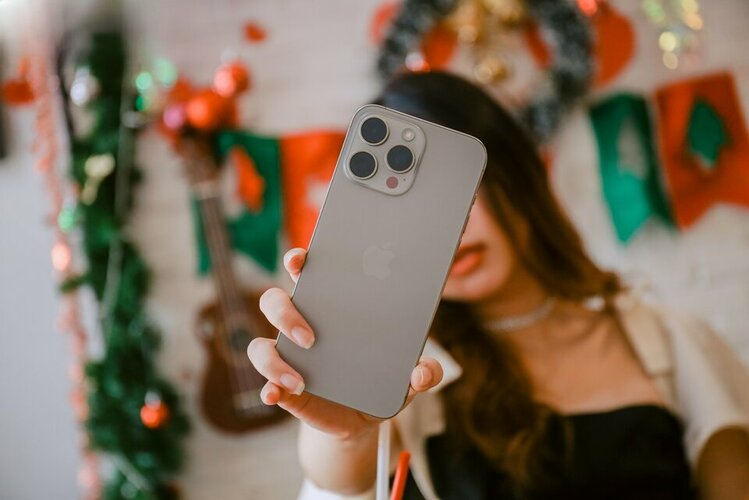 iPhone 15 Pro Max_ko lo go.jpg