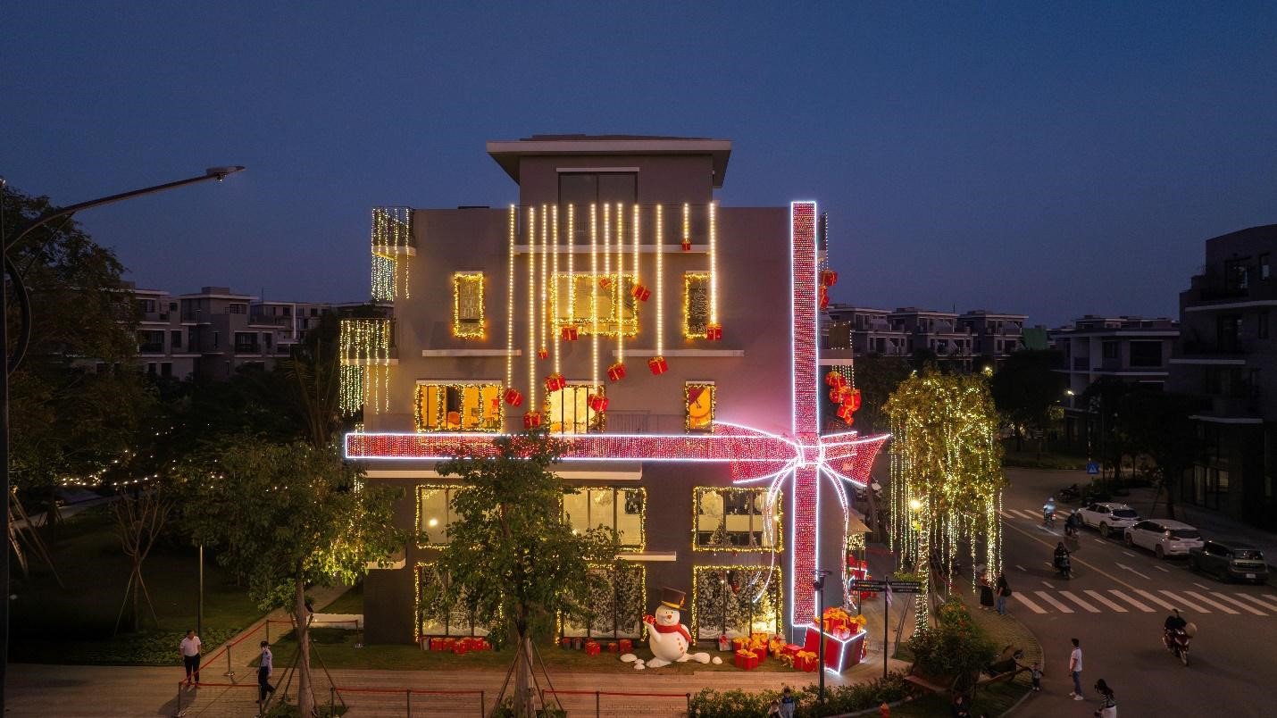 “Nhà của ông già Noel” bất ngờ xuất hiện tại khu đô thị của nhà sáng lập Ecopark - 9