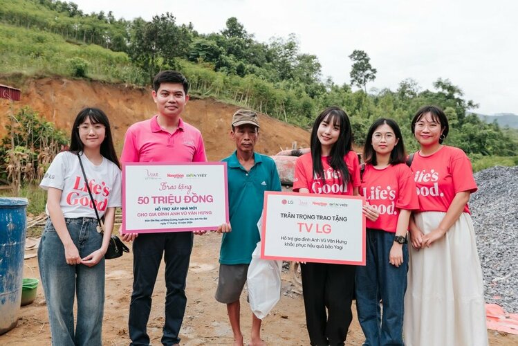 LG, Quỹ Vì Tầm Vóc Việt và báo Nông Thôn Ngày Nay hỗ trợ người dân khắc phục hậu quả do bão Ya...jpg