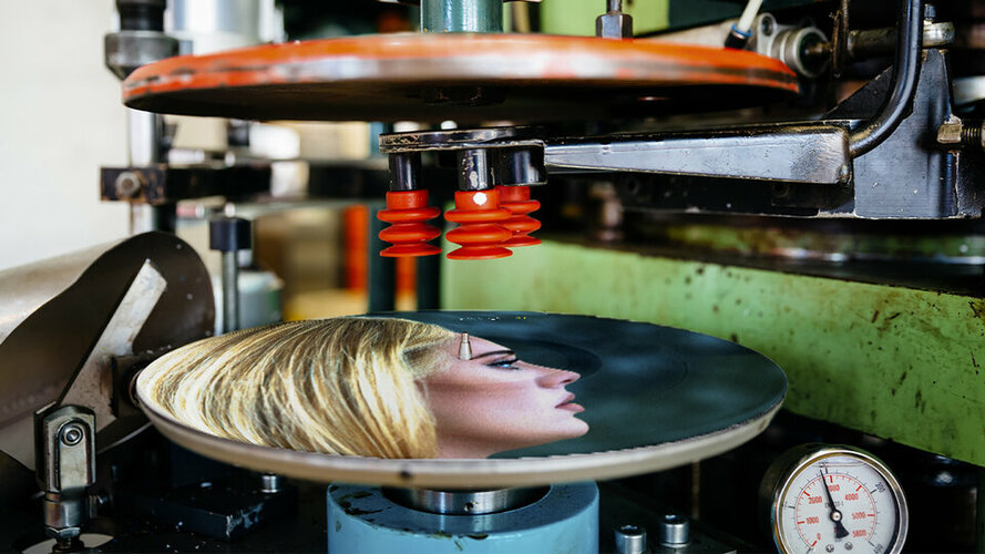 adele vinyl.jpg