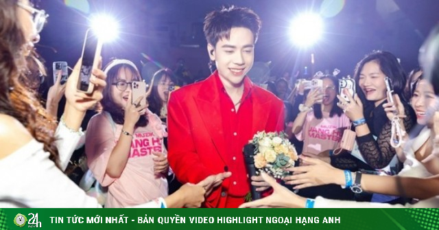 Quang Hùng MasterD gặp ngạc nhiên với số tiền "khủng" kiếm được từ kênh Youtube