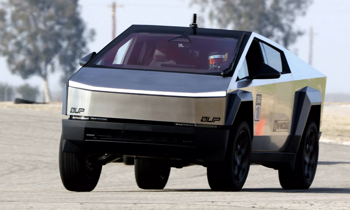 Tesla Cybertruck bị triệu hồi lần thứ 7 trong năm, vấn đề vẫn chưa được giải quyết