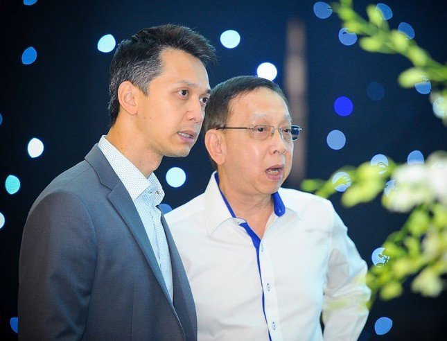 Ông Trần Hùng Huy và người cha Trần Mộng Hùng.