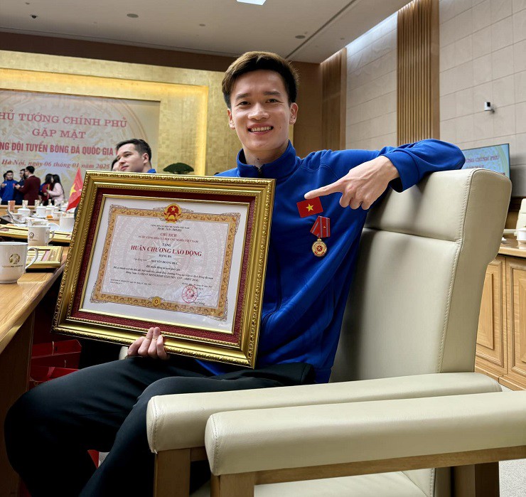 Nguyễn Hoàng Đức là cầu thủ có màn thể hiện xuất sắc trong suốt mùa giải ASEAN Cup 2024, góp công lớn giúp tuyển Việt Nam lên ngôi vô địch Đông Nam Á.