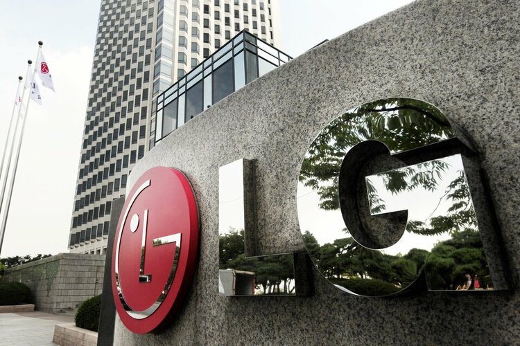 LG Twin Towers.jpg