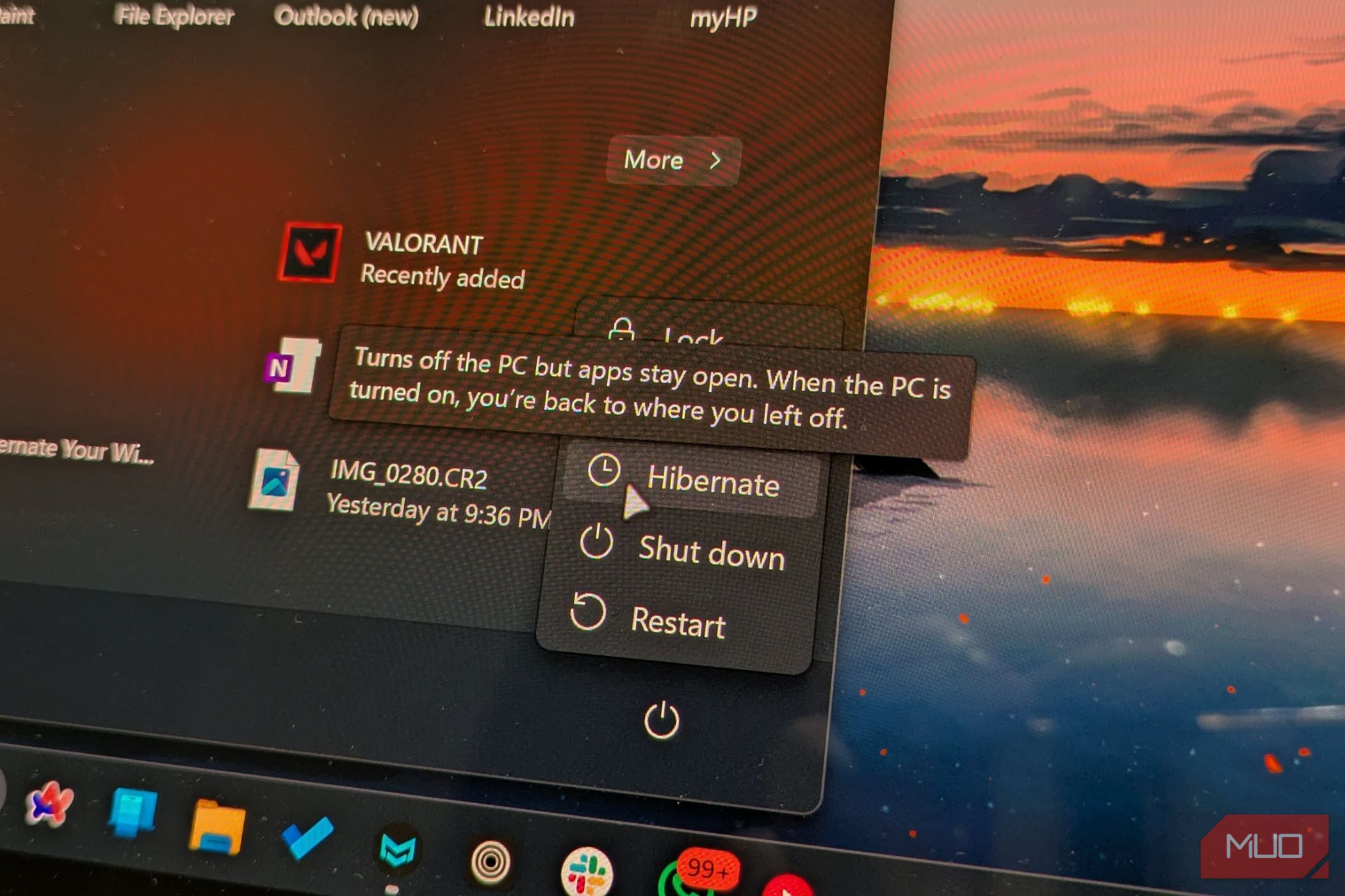 Menu nguồn Windows hiển thị tùy chọn Hibernate