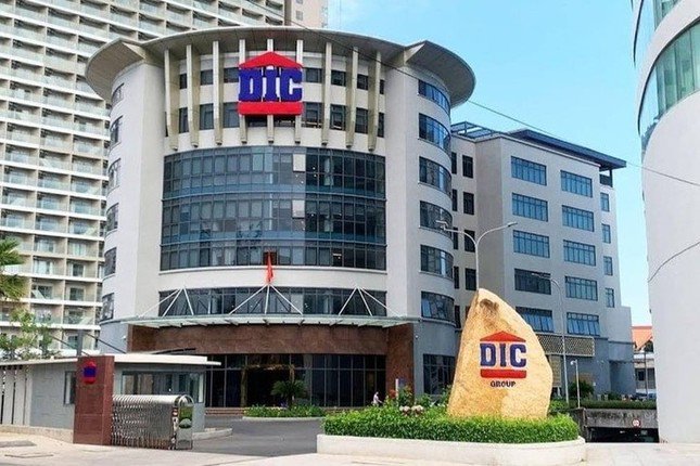DIC Corp muốn chào bán 150 triệu cổ phiếu với giá 12.000 đồng/cổ phiếu để huy động 1.800 tỷ đồng.