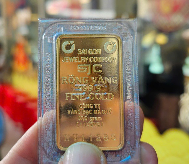 Giá vàng miếng lập đỉnh kỷ lục mới