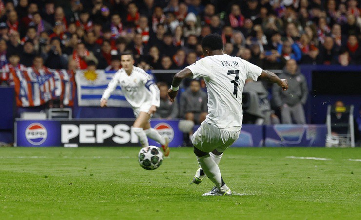Vinicius đang là cầu thủ hưởng lương cao thứ 3 tại Real Madrid