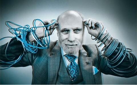 vint-cerf-1676424960376331027852-91-0-1279-1900-crop-1676425055395662315859_jpg_75.jpg
