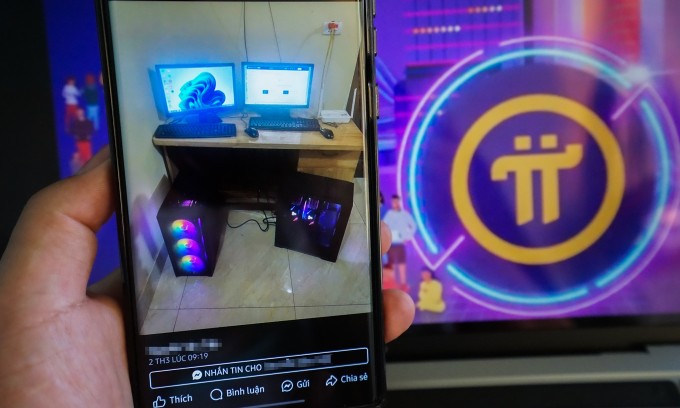 Ảnh một người&nbsp;khoe đang chạy hai node Pi tại nhà trên một nhóm Facebook. Ảnh: Anh Khang