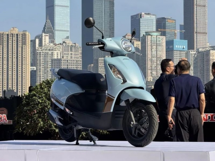Huyền thoại trẻ Hà Nội tái xuất trở lại đường đua với Honda!