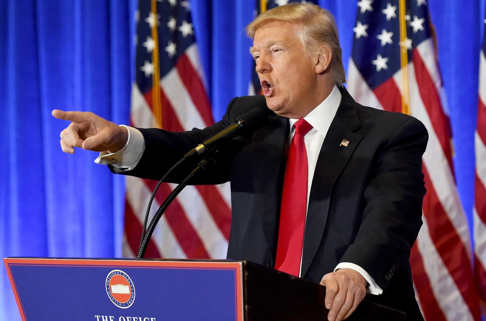Thuế quan của ông Trump làm dậy sóng thị trường tài chính